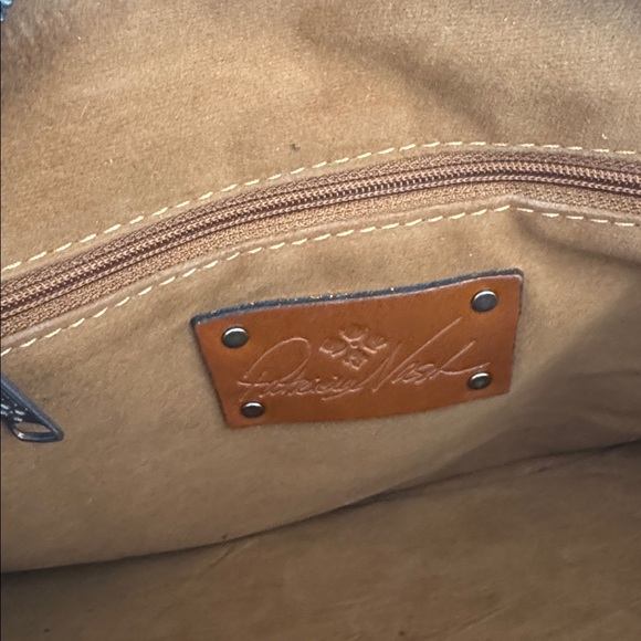 Patricia Nash Macellara Vintage Floral
Brocade Oval Leather Satchel Shoulder Bag - Picture 6 of 9